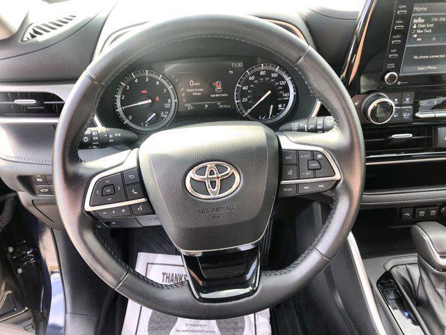 used 2021 Toyota Highlander car, priced at $32,700