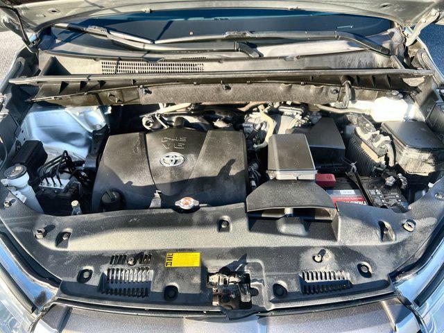 used 2019 Toyota Highlander car, priced at $25,500