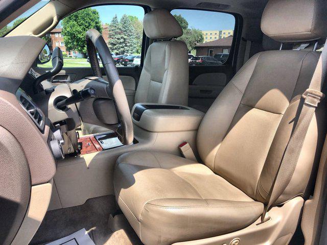 used 2014 Chevrolet Suburban car, priced at $15,400