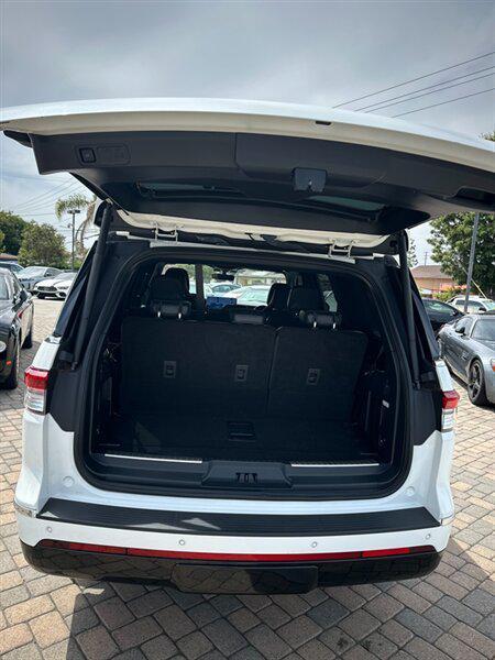 used 2023 Lincoln Navigator car