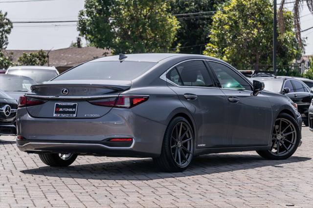 used 2021 Lexus ES 300h car, priced at $32,950