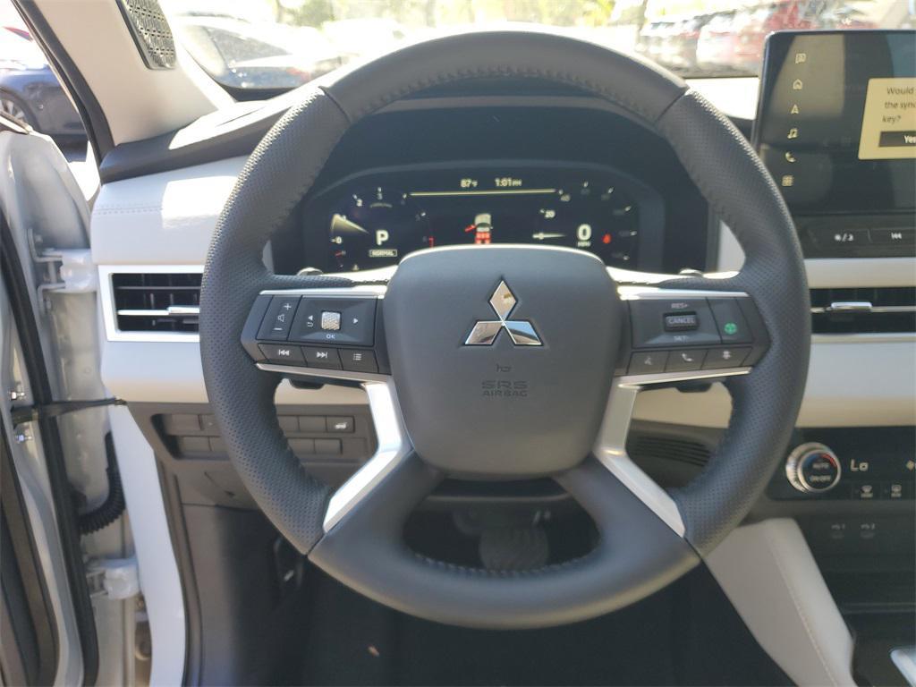 new 2025 Mitsubishi Outlander car, priced at $40,288