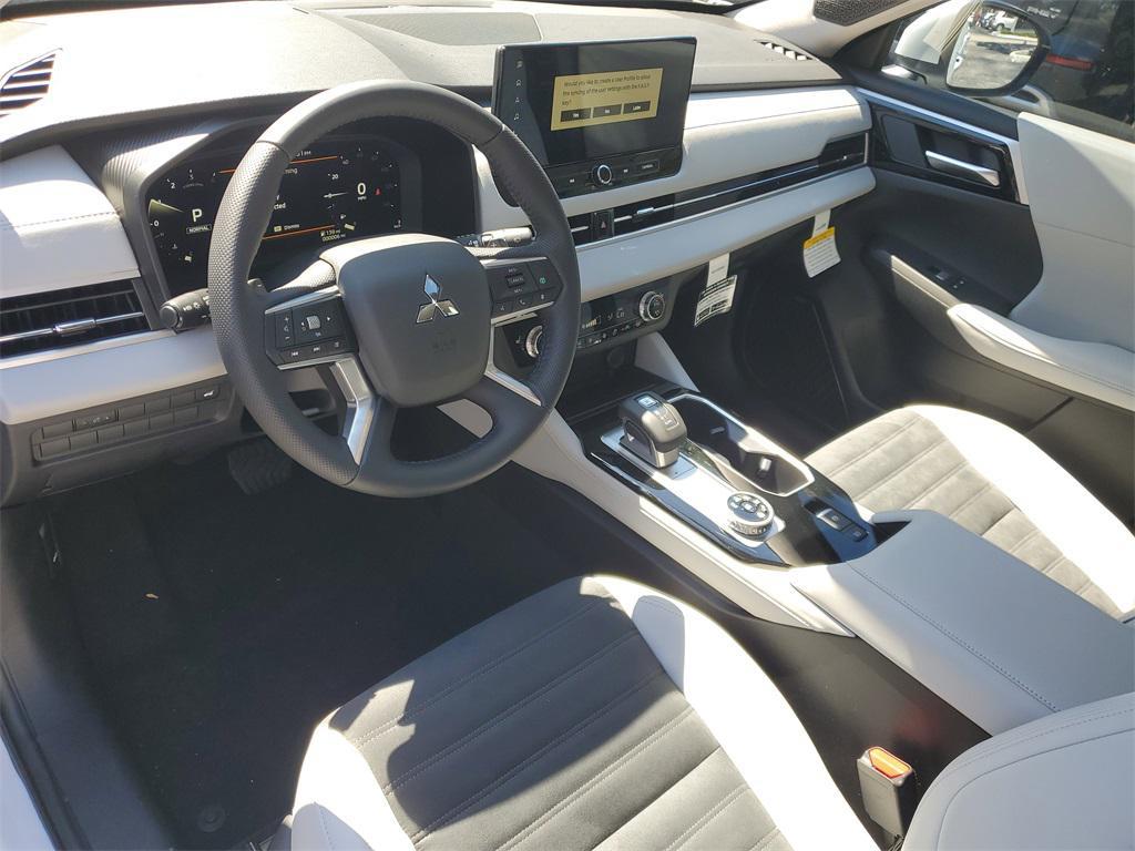 new 2025 Mitsubishi Outlander car, priced at $40,288
