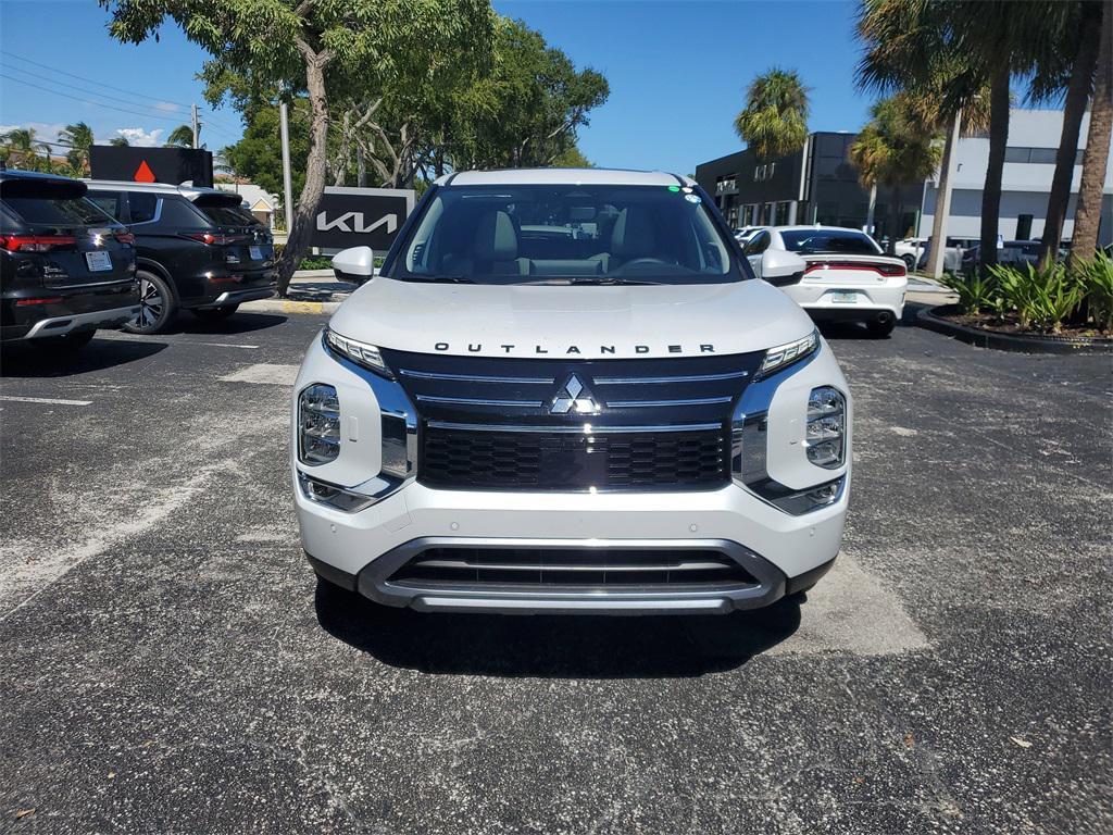 new 2025 Mitsubishi Outlander car, priced at $40,288