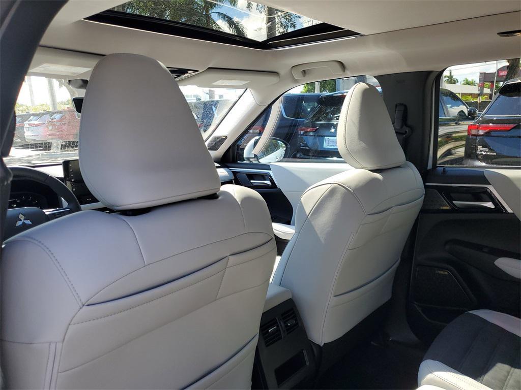 new 2025 Mitsubishi Outlander car, priced at $40,288