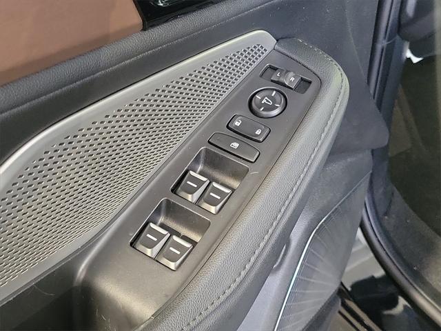 used 2022 Acura MDX car, priced at $33,399