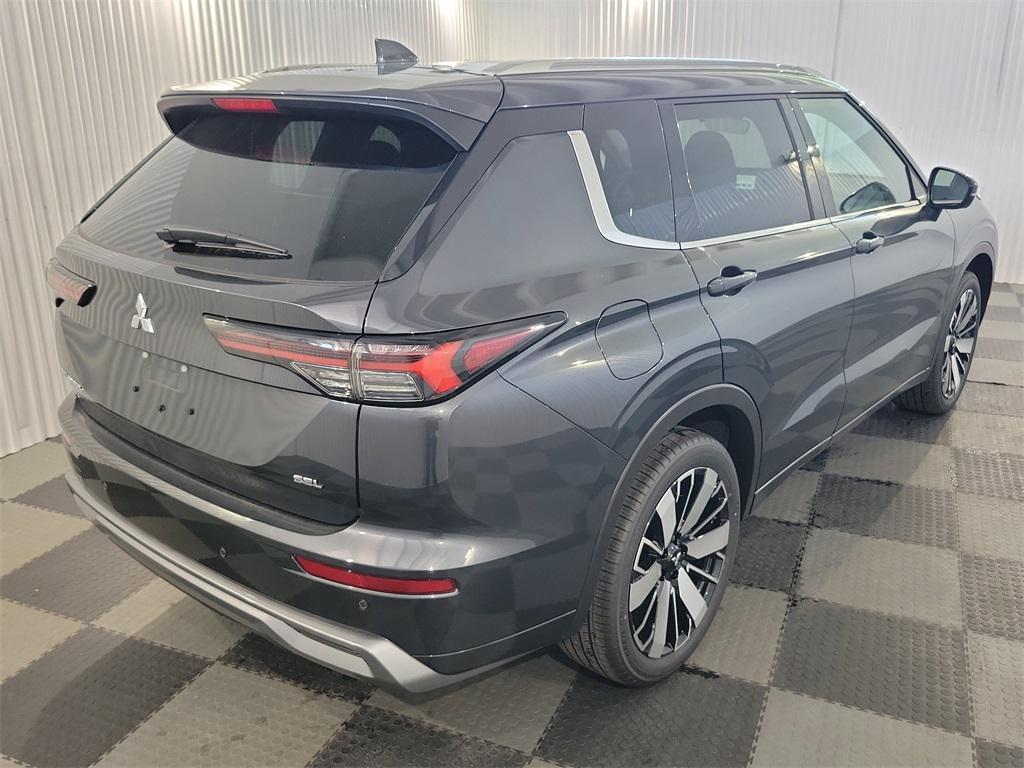 new 2025 Mitsubishi Outlander car, priced at $41,055