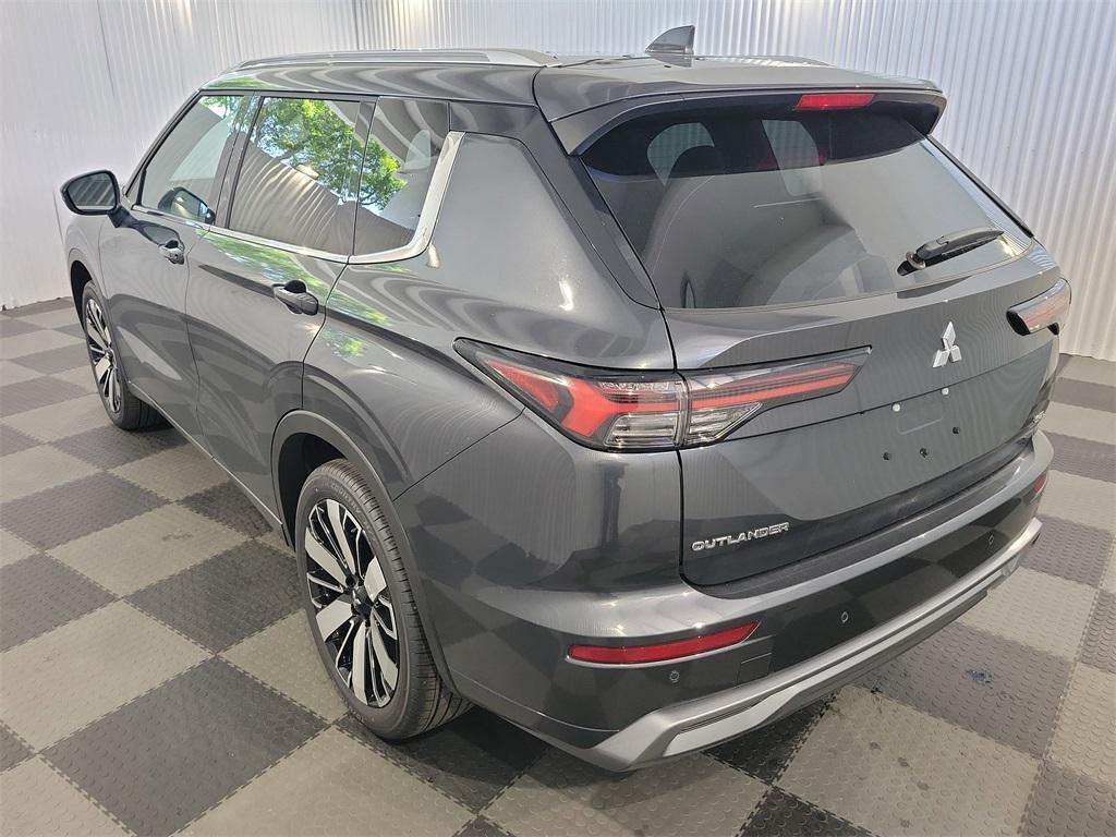 new 2025 Mitsubishi Outlander car, priced at $41,055