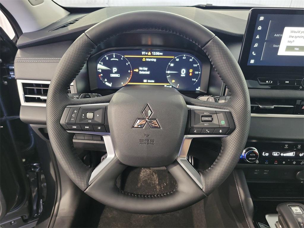 new 2025 Mitsubishi Outlander car, priced at $41,055
