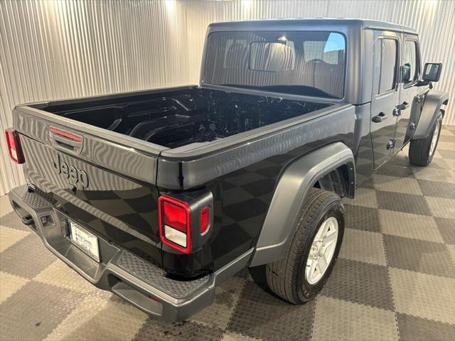 used 2023 Jeep Gladiator car, priced at $25,485