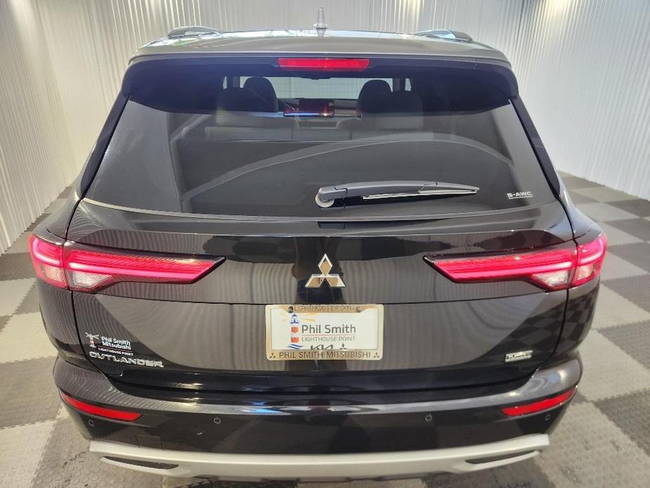 new 2024 Mitsubishi Outlander car, priced at $42,670