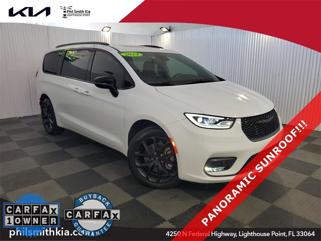 used 2024 Chrysler Pacifica car, priced at $41,799