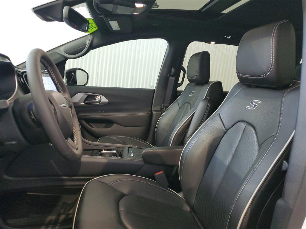used 2024 Chrysler Pacifica car, priced at $41,799