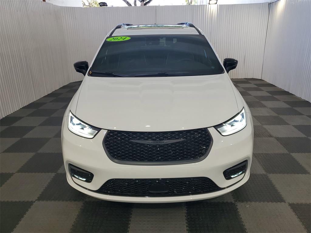 used 2024 Chrysler Pacifica car, priced at $41,799