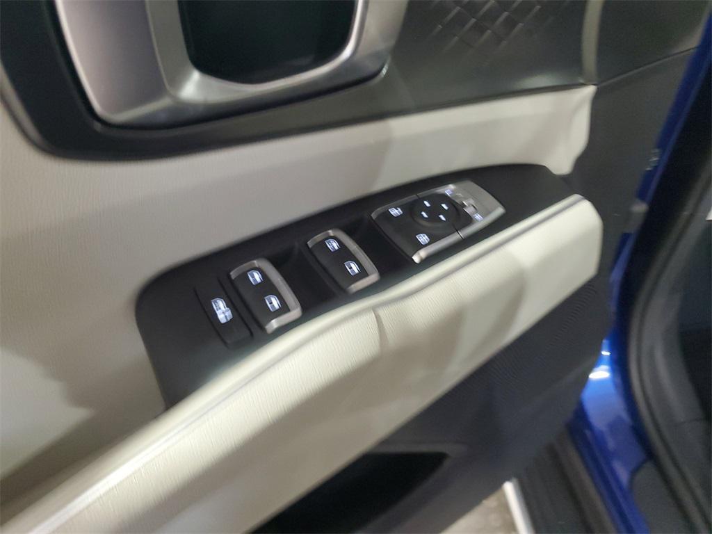 used 2022 Kia Sorento car, priced at $23,249