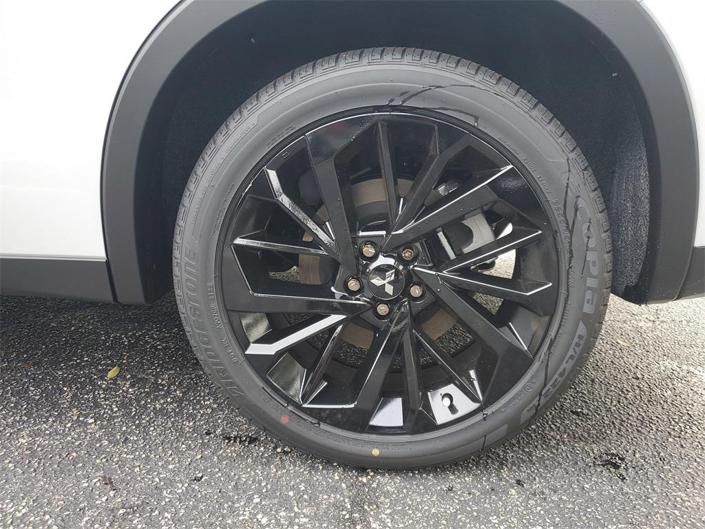 new 2025 Mitsubishi Outlander PHEV car, priced at $46,823