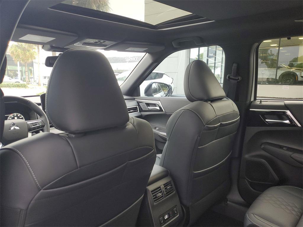 new 2025 Mitsubishi Outlander PHEV car, priced at $46,823