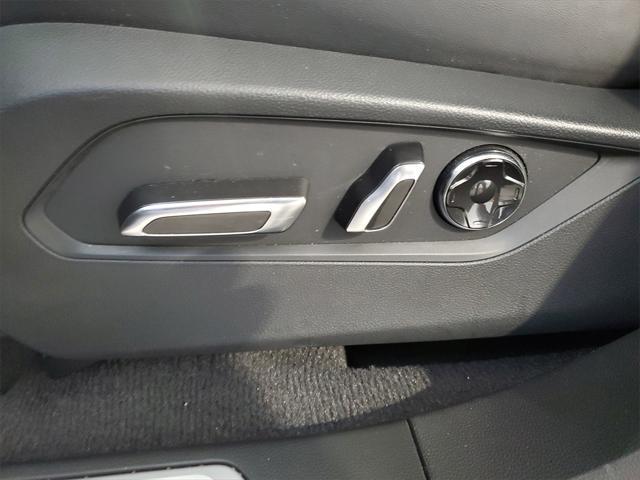 used 2023 Acura RDX car, priced at $32,999