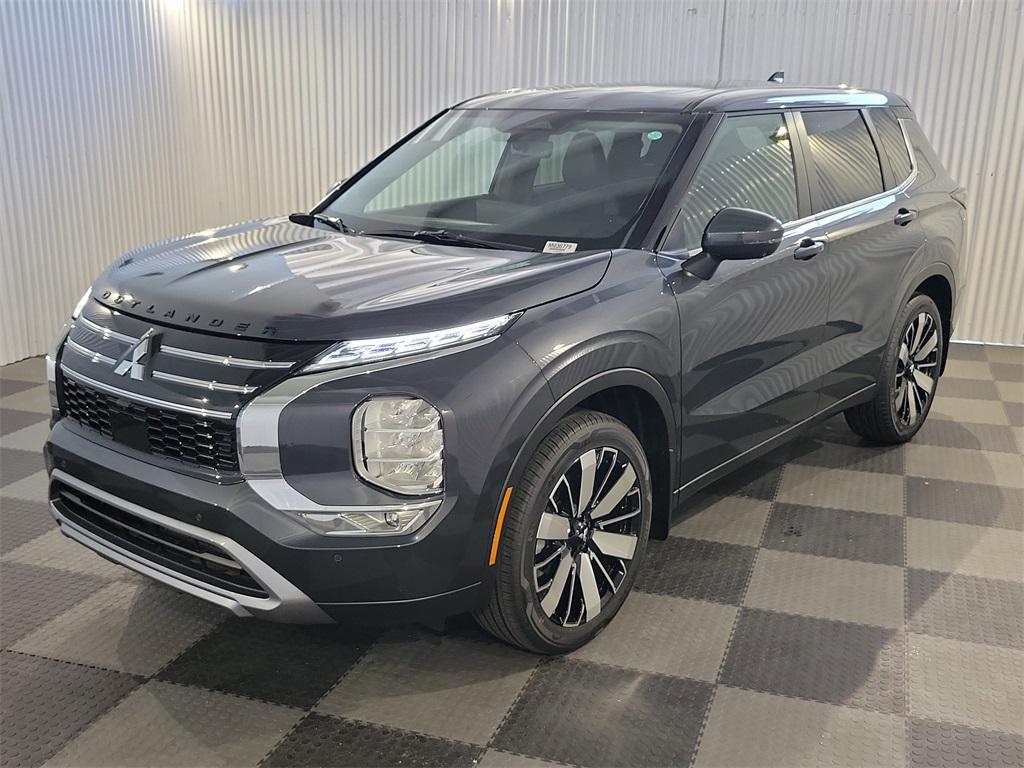 new 2025 Mitsubishi Outlander car, priced at $39,645