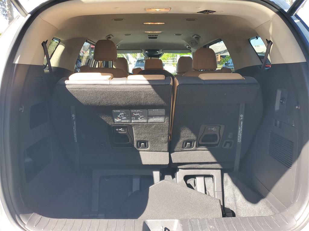 used 2024 Kia Carnival car, priced at $32,775