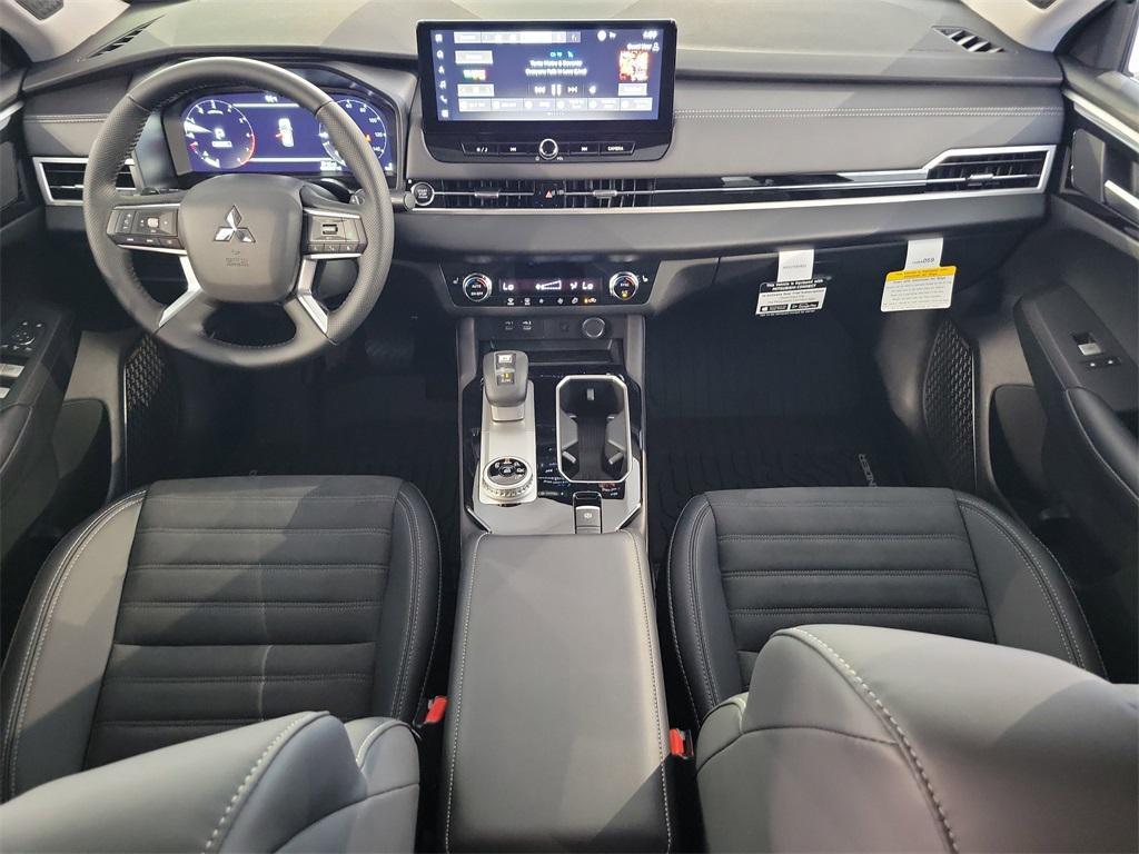 new 2025 Mitsubishi Outlander car, priced at $39,305