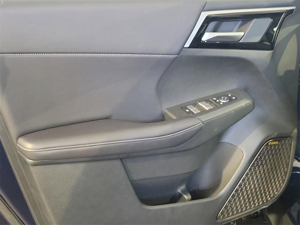 new 2025 Mitsubishi Outlander car, priced at $39,305