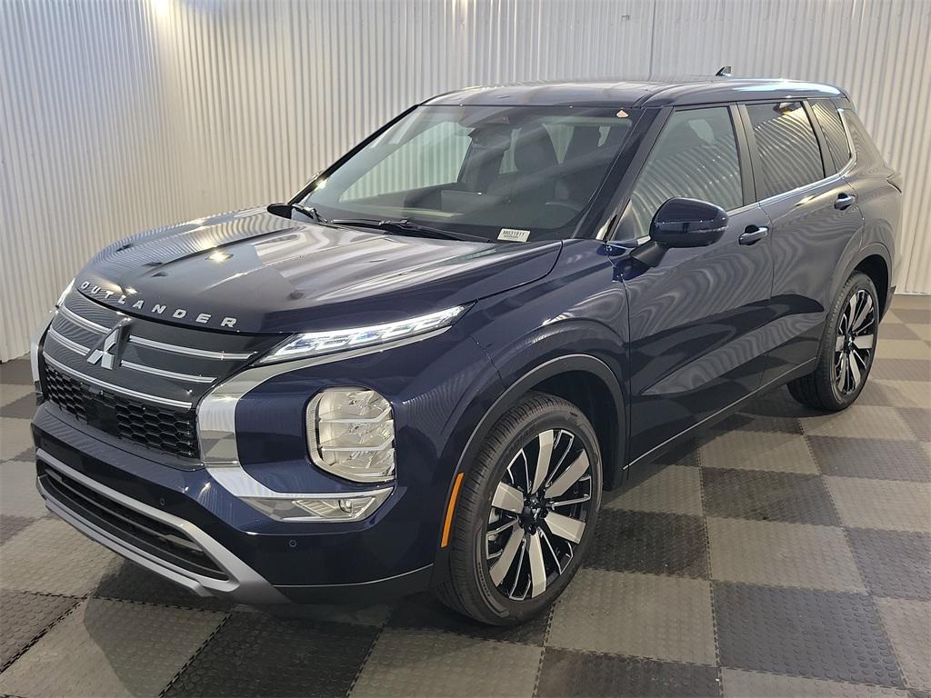 new 2025 Mitsubishi Outlander car, priced at $39,305