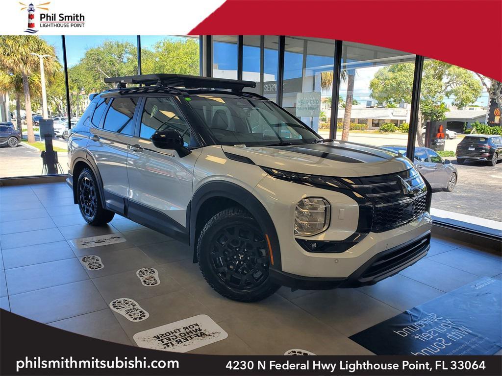 new 2025 Mitsubishi Outlander car, priced at $40,803