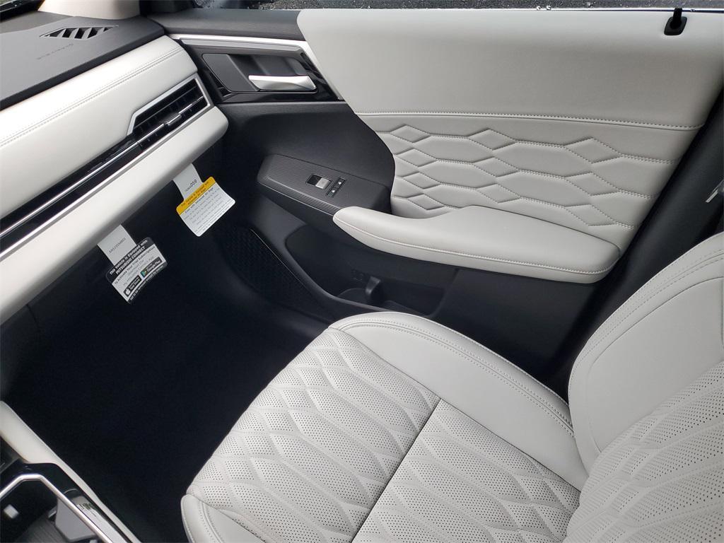 new 2025 Mitsubishi Outlander car, priced at $41,821