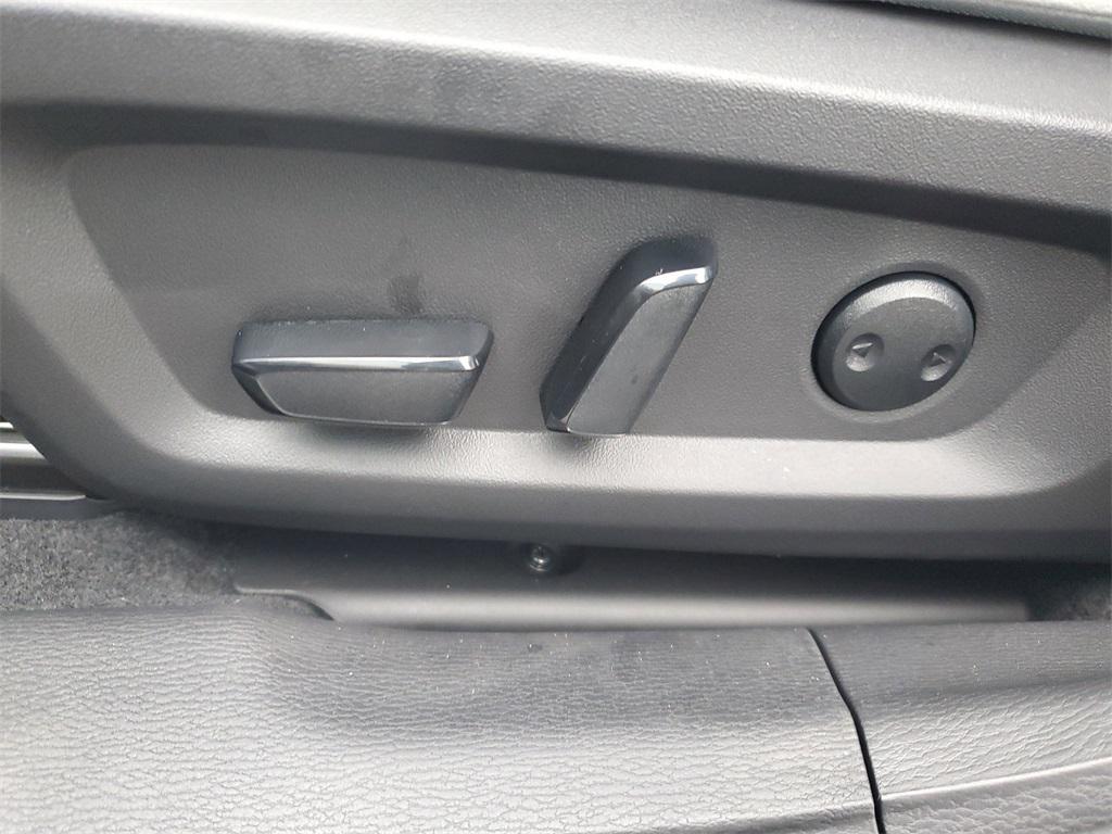 new 2025 Mitsubishi Outlander car, priced at $41,821