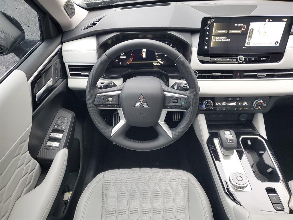 new 2025 Mitsubishi Outlander car, priced at $41,821