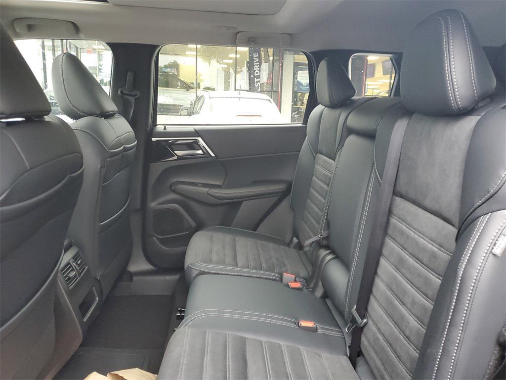 new 2025 Mitsubishi Outlander PHEV car, priced at $47,208