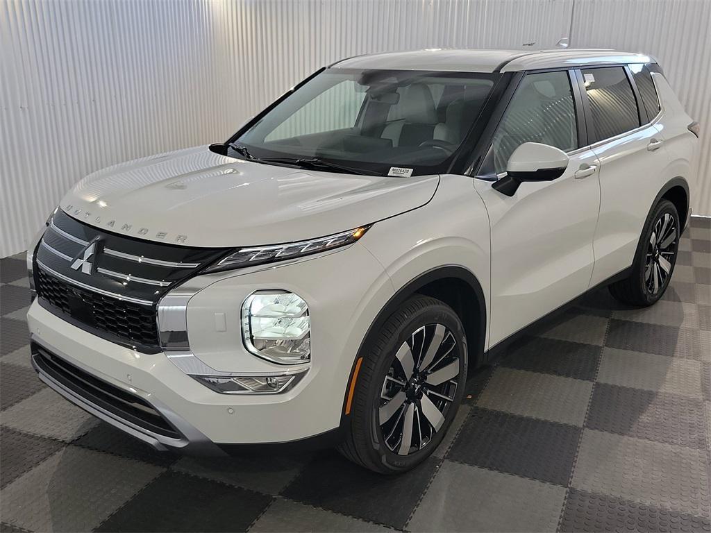 new 2025 Mitsubishi Outlander car, priced at $38,660