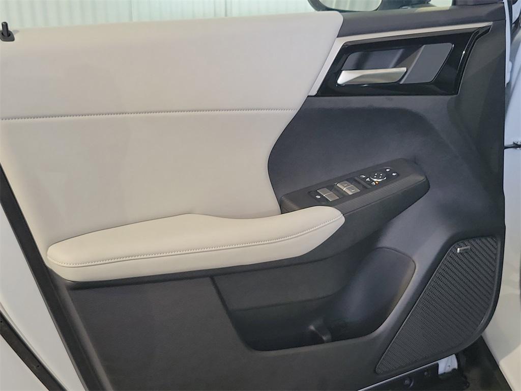 new 2025 Mitsubishi Outlander car, priced at $38,660