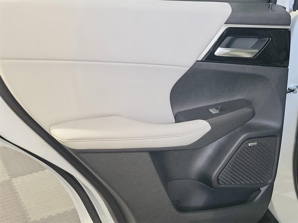 new 2025 Mitsubishi Outlander car, priced at $38,660