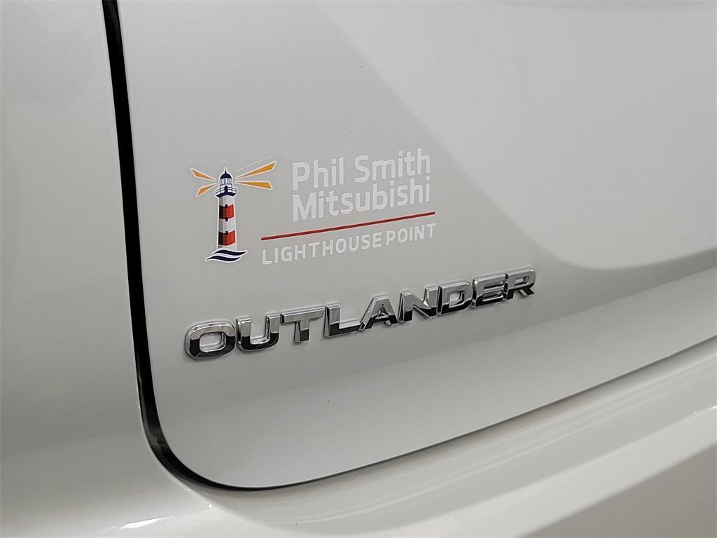 new 2025 Mitsubishi Outlander car, priced at $38,660