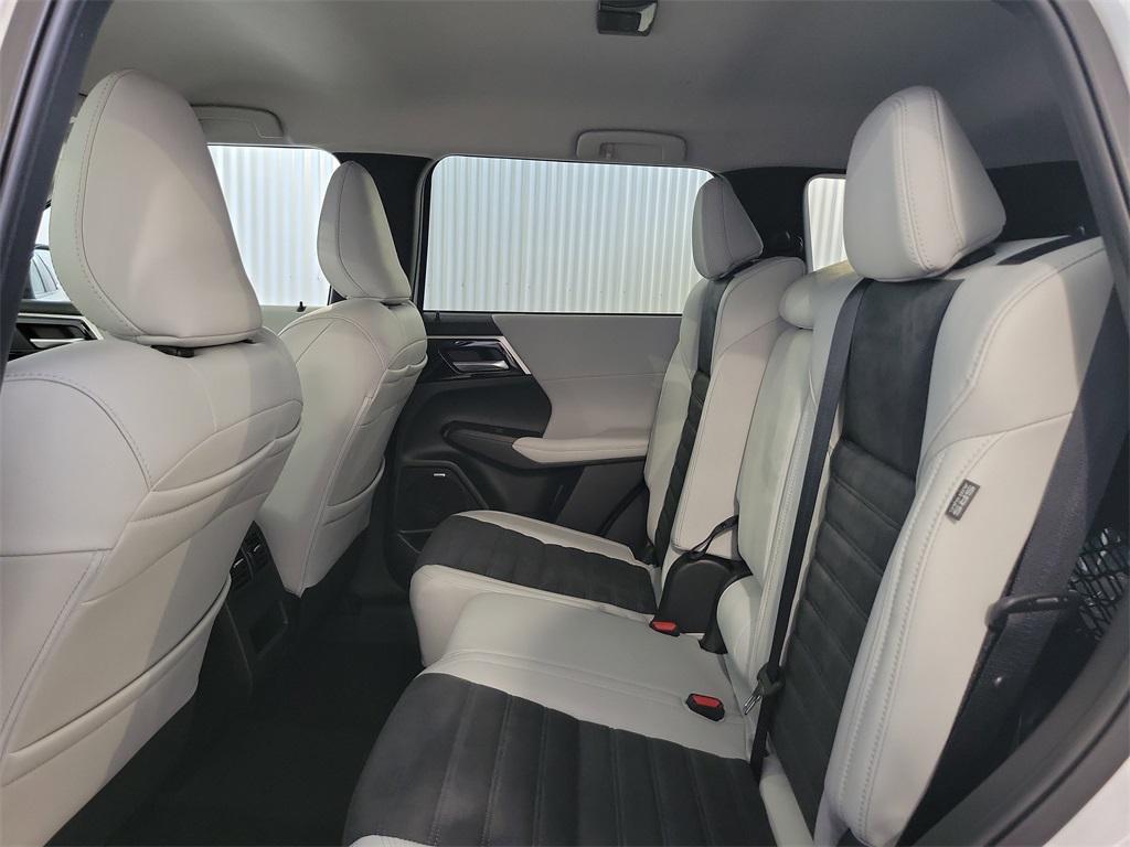 new 2025 Mitsubishi Outlander car, priced at $38,660