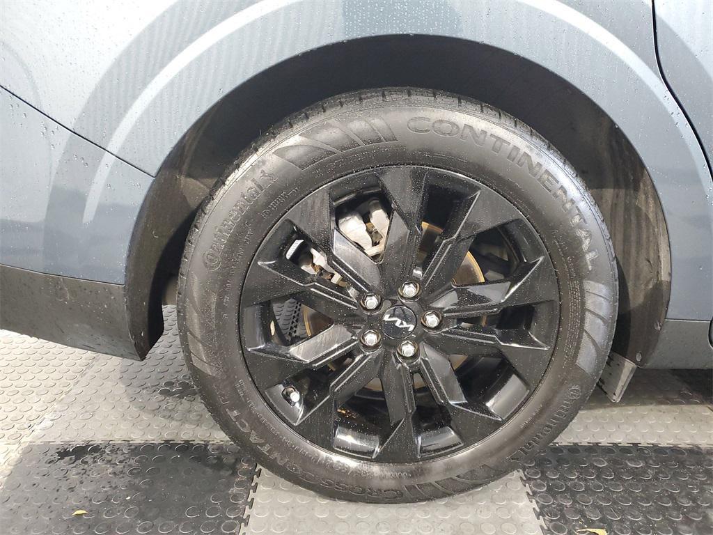 used 2024 Kia Carnival car, priced at $38,849