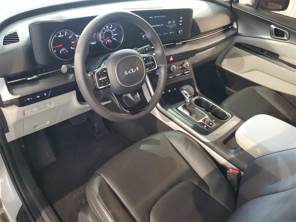 used 2023 Kia Carnival car, priced at $25,649