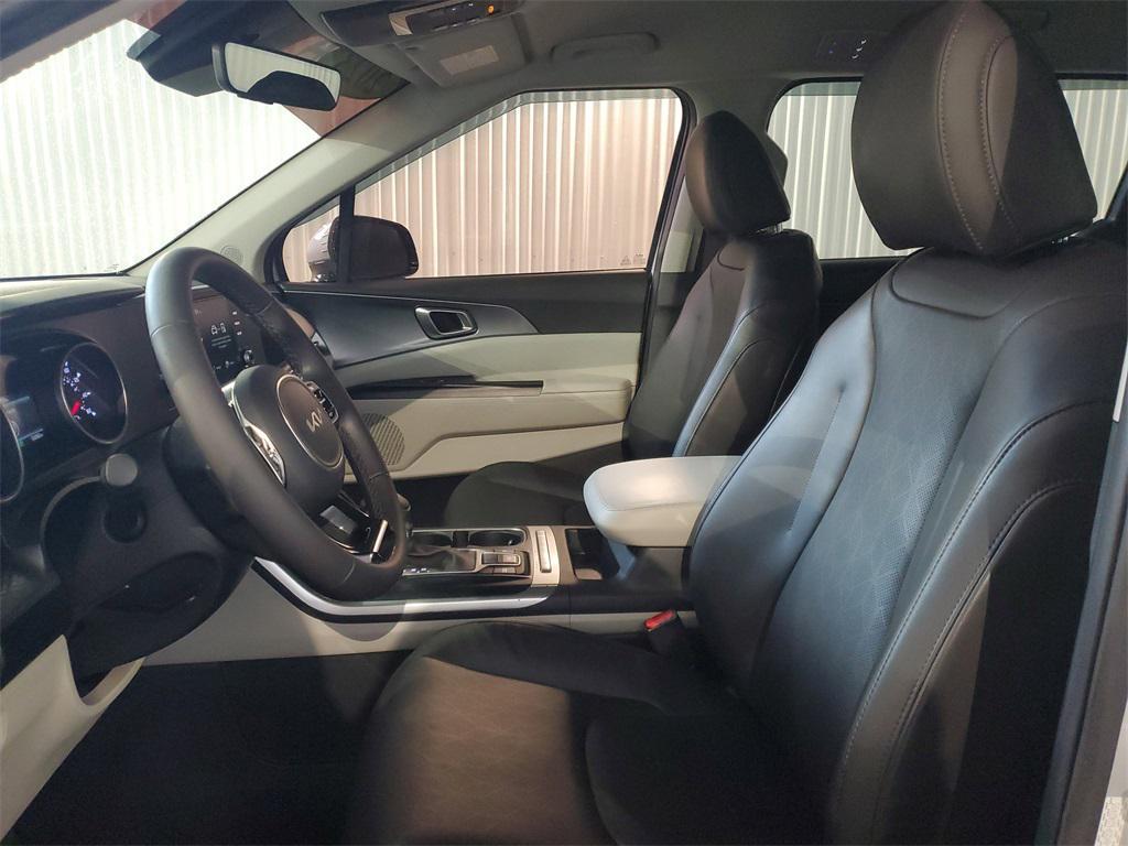 used 2023 Kia Carnival car, priced at $25,649