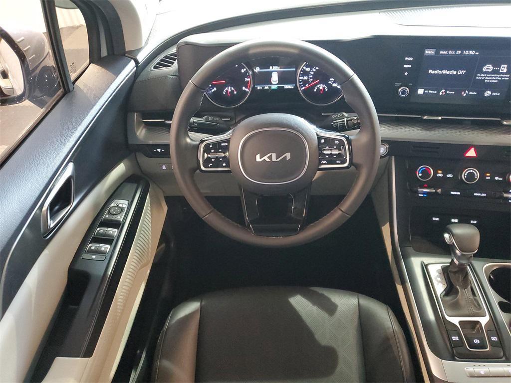 used 2023 Kia Carnival car, priced at $25,649