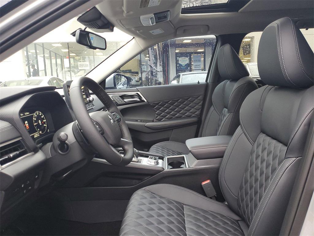 new 2025 Mitsubishi Outlander PHEV car, priced at $48,642