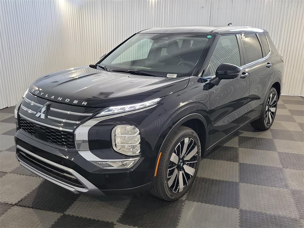 new 2025 Mitsubishi Outlander car, priced at $39,295
