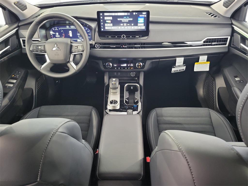 new 2025 Mitsubishi Outlander car, priced at $39,295