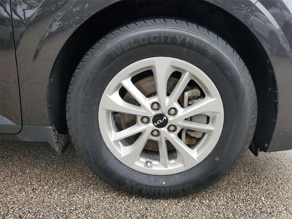 used 2023 Kia Carnival car, priced at $28,299