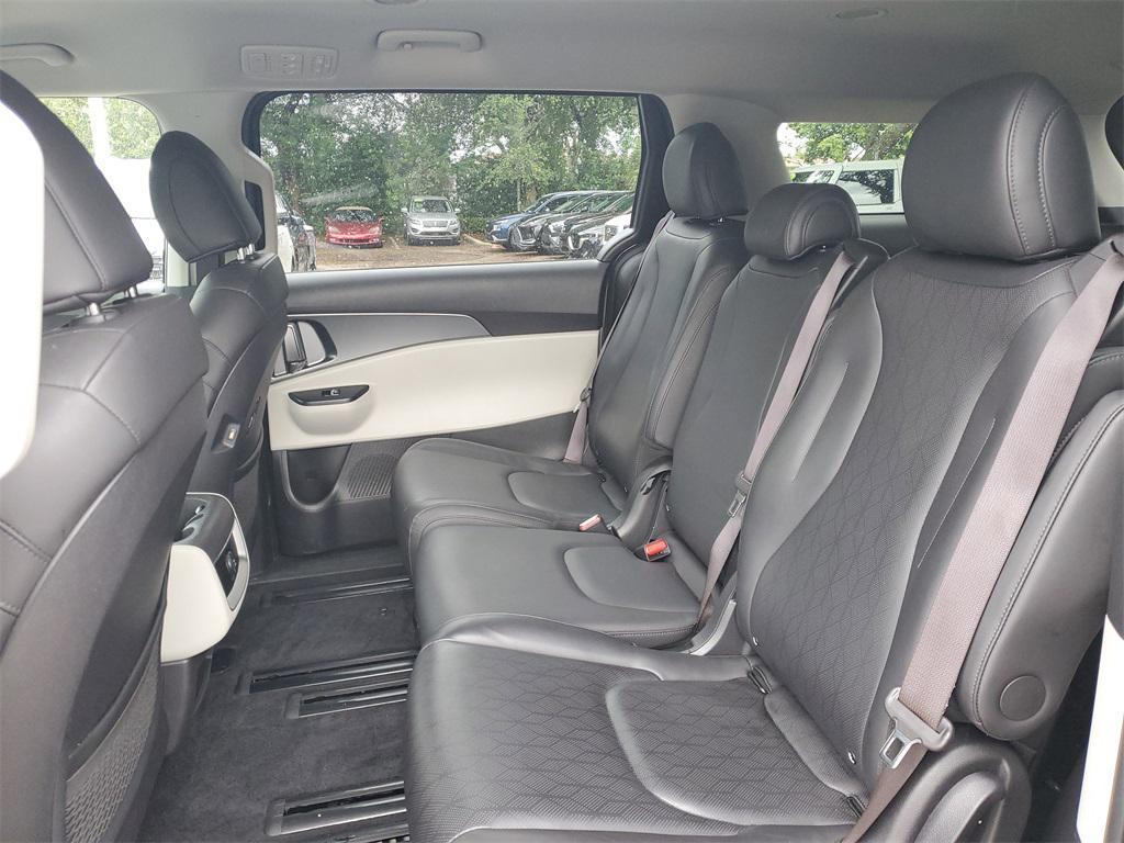 used 2023 Kia Carnival car, priced at $28,299