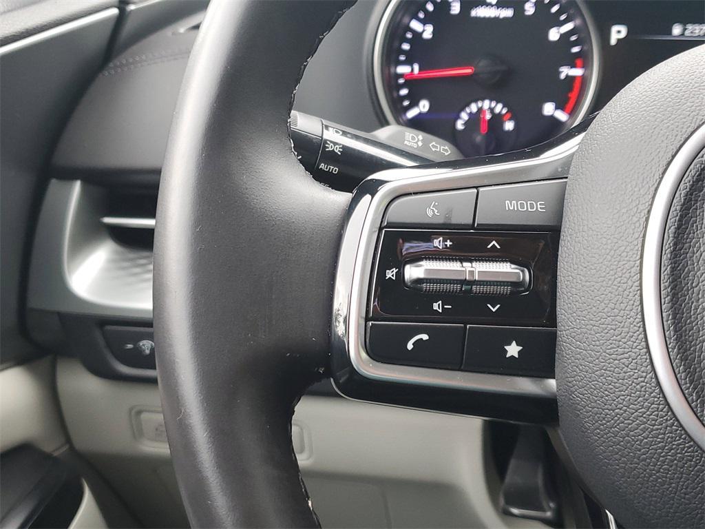 used 2023 Kia Carnival car, priced at $28,299