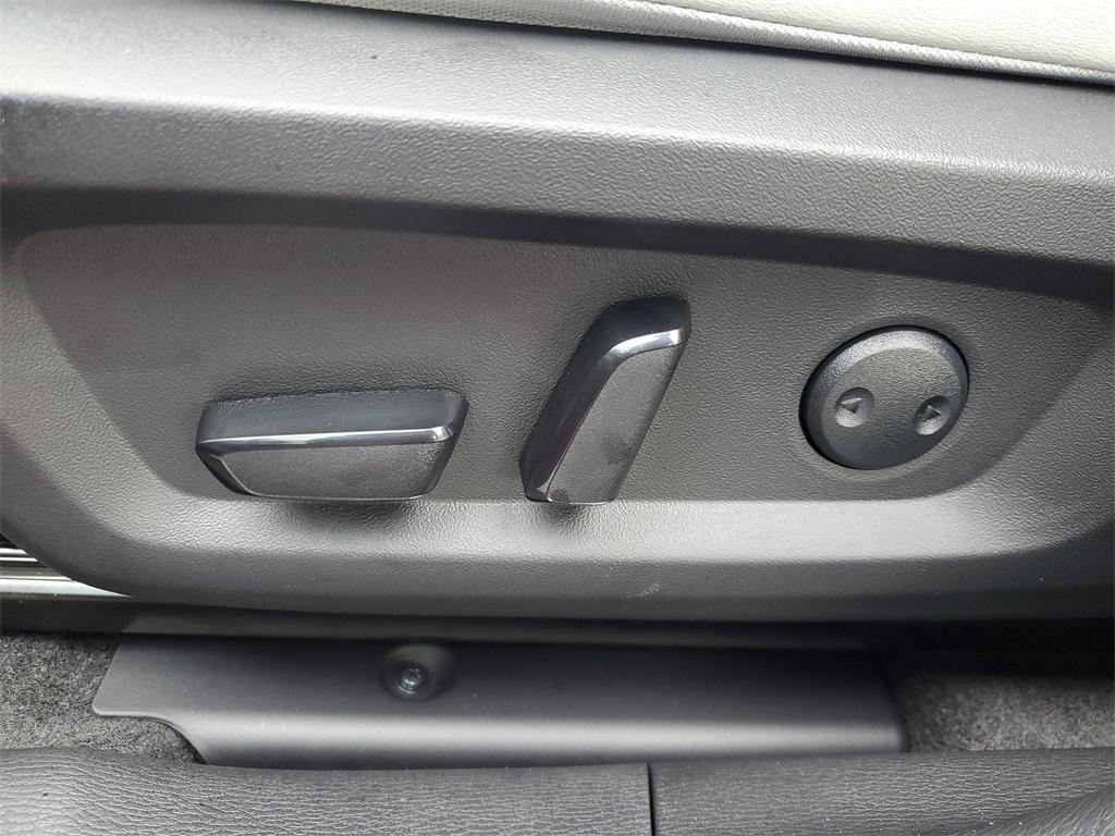 new 2025 Mitsubishi Outlander car, priced at $38,538