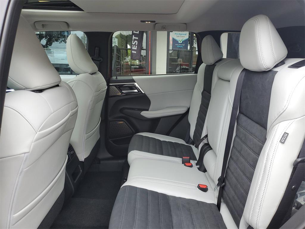 new 2025 Mitsubishi Outlander car, priced at $38,538