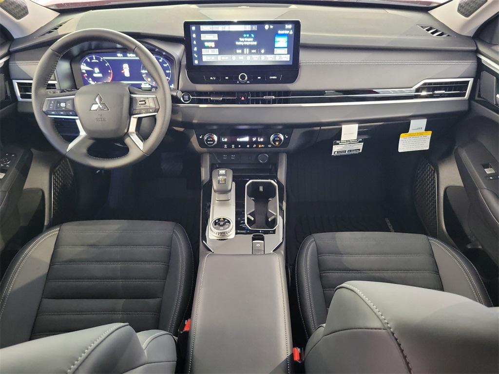new 2025 Mitsubishi Outlander car, priced at $41,910